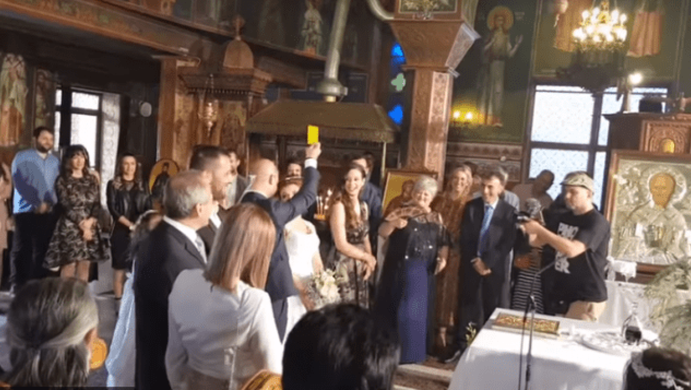 Νύφη πάτησε τον γαμπρό και αυτός έβγαλε κίτρινη κάρτα! (vid)