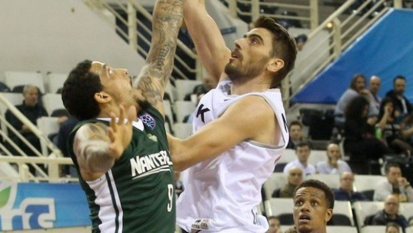 Το συγκλονιστικό φινάλε στον αγώνα ΠΑΟΚ-Ναντέρ στο Παλατάκι (vid)