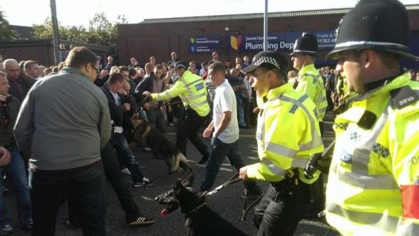 Συνελήφθη ΑΜΕΣΩΣ οπαδός της Άρσεναλ που πέταξε αντικείμενο. 