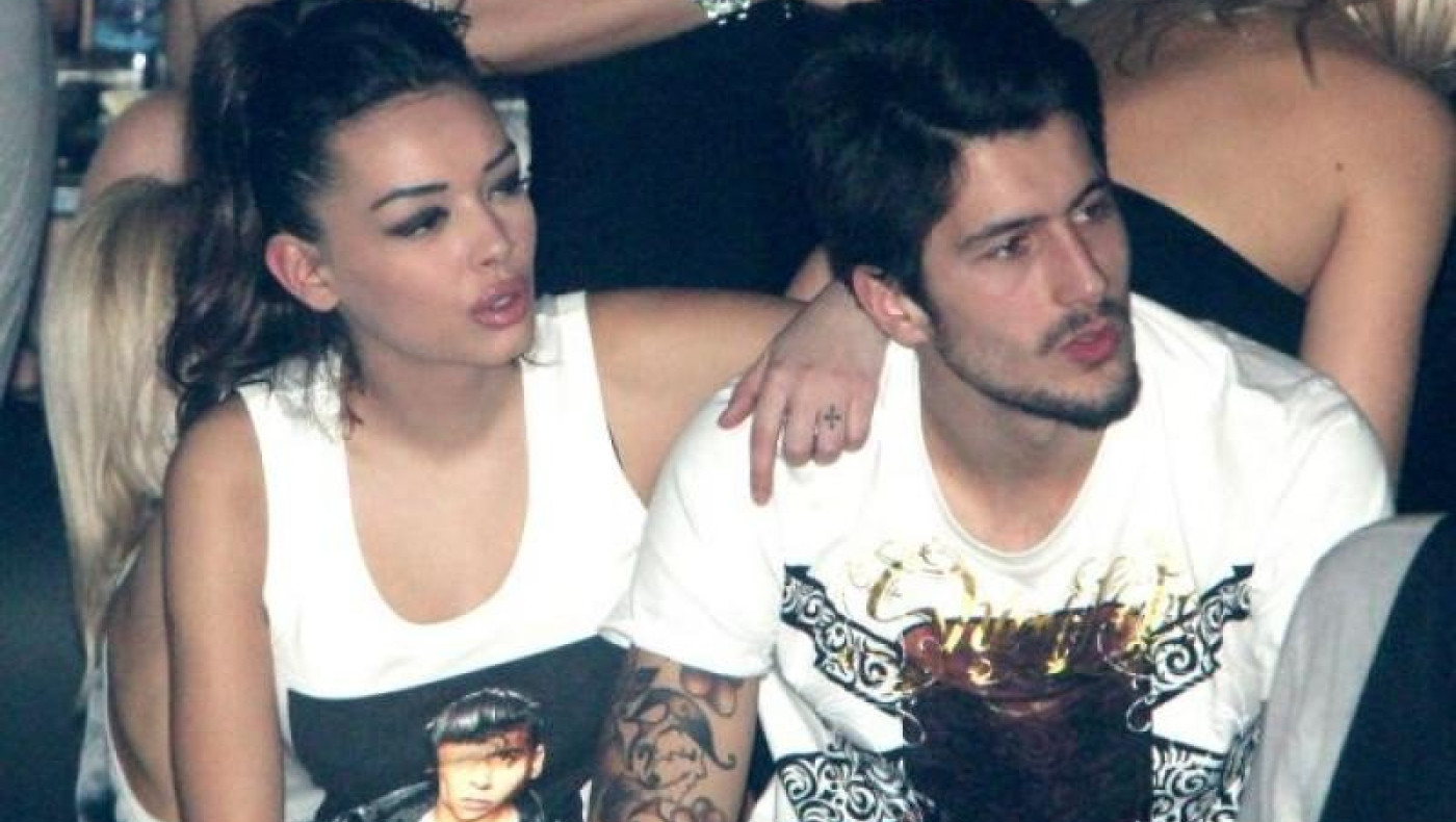 Με καυτό μίνι στα μπουζούκια η Χριστίνα Στεφανίδη-Έξοδος μαζί με τον Κονέ (pics)