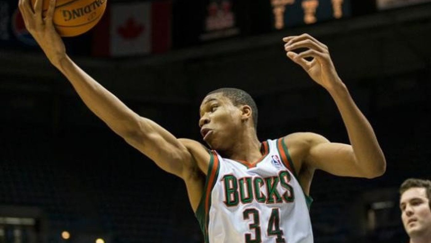 Δείτε την εκπληκτική εμφάνιση του Αντετοκούνμπο με το ρεκόρ πόντων! (VIDEO)