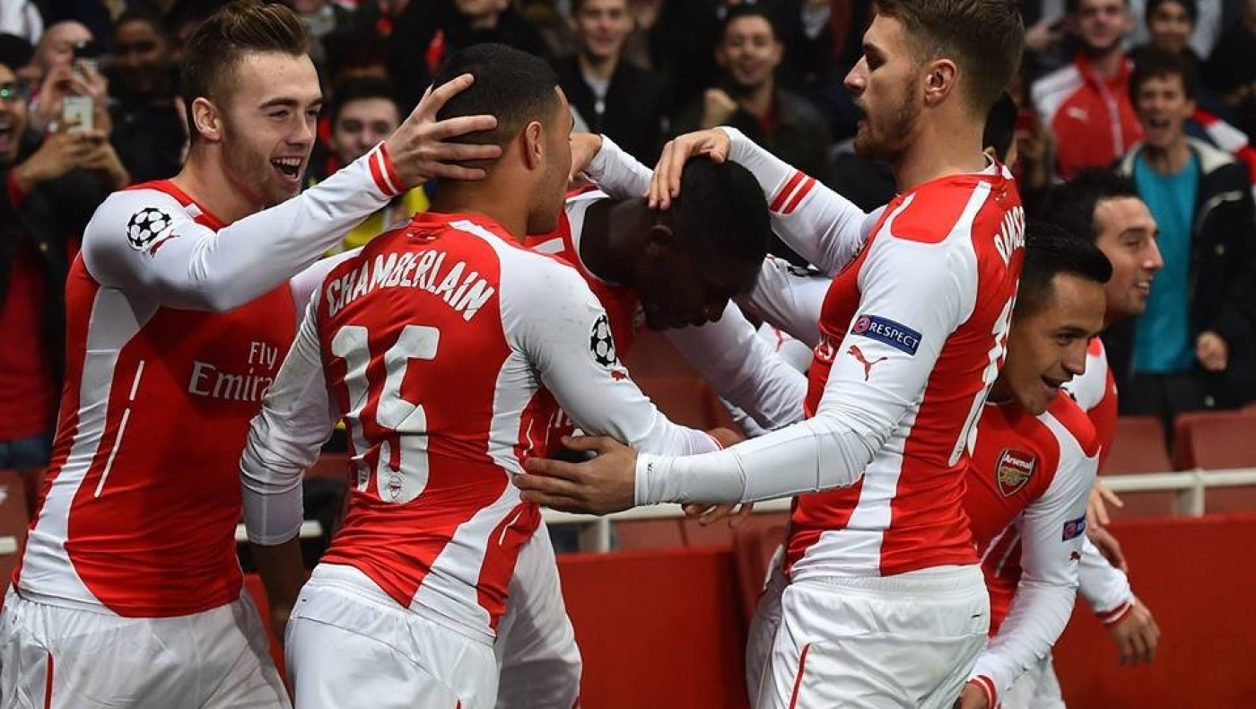 Με δύο... κανονιές στους «16» (video)