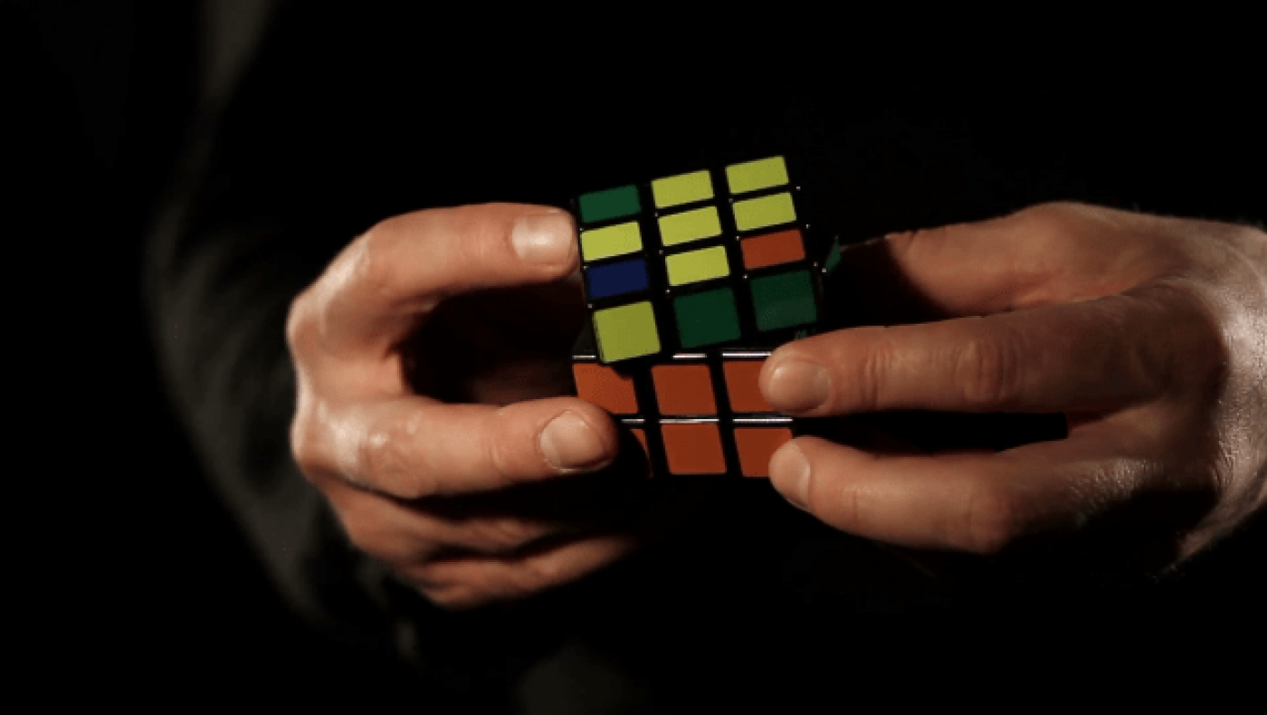 Ενας ΠΑΟΚ, κύβος του Ρούμπικ στα χέρια               του Ραζβάν