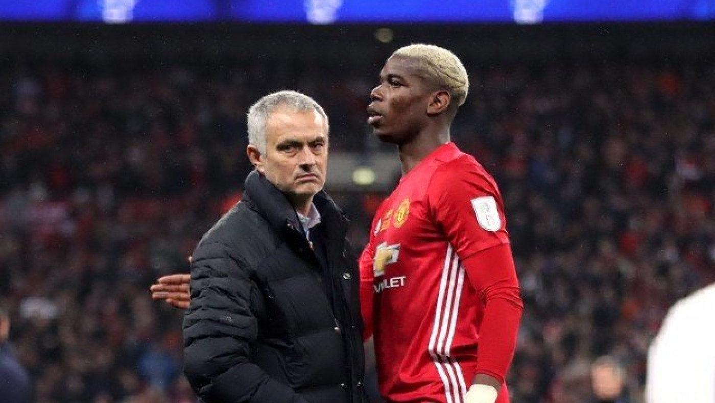 Αποθέωση Πογκμπά σε...                      Μουρίνιο