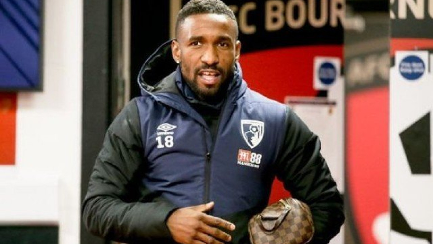 Ανακοινώθηκε από                 τη Ρέιντζερς ο Ντεφόε