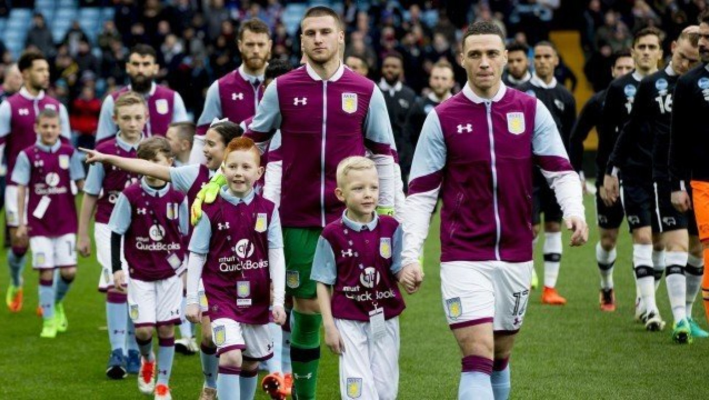 Εξωφρενικά ποσά για να συνοδεύσει ένα παιδί παίκτη της Πρέμιερ Λιγκ!