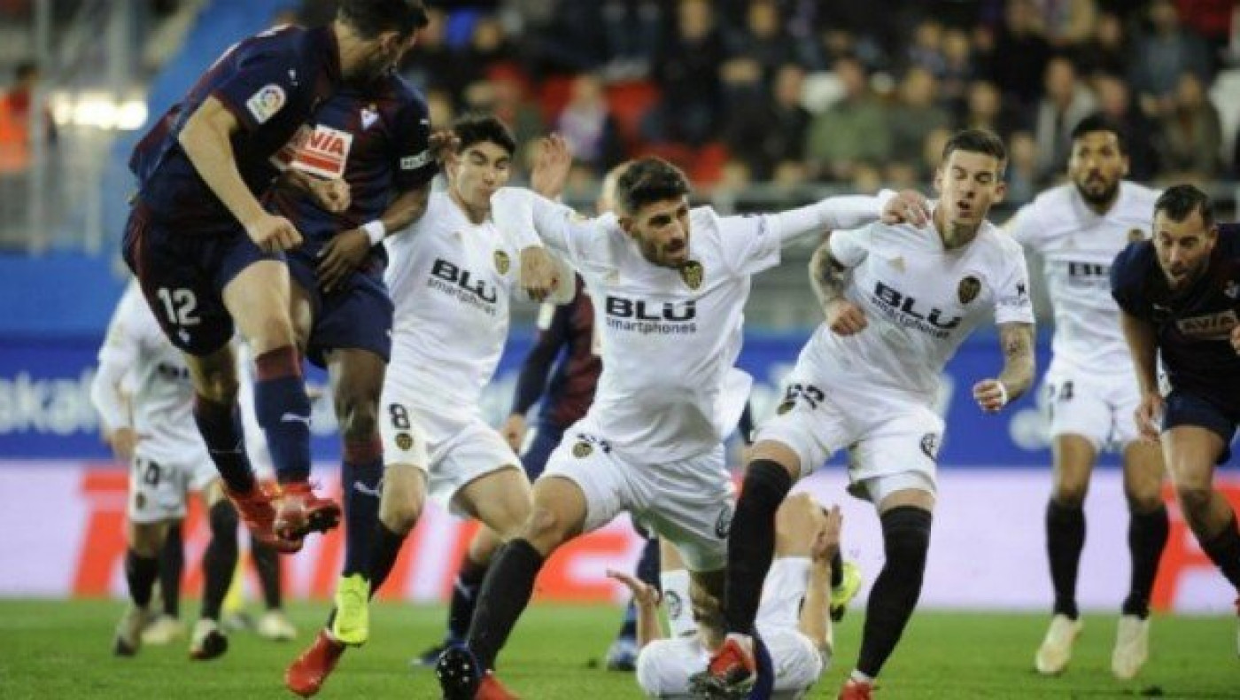 Διπλό η Μπέτις, άσος                       η Σετούμπαλ, στο Χ η Οβιέδο