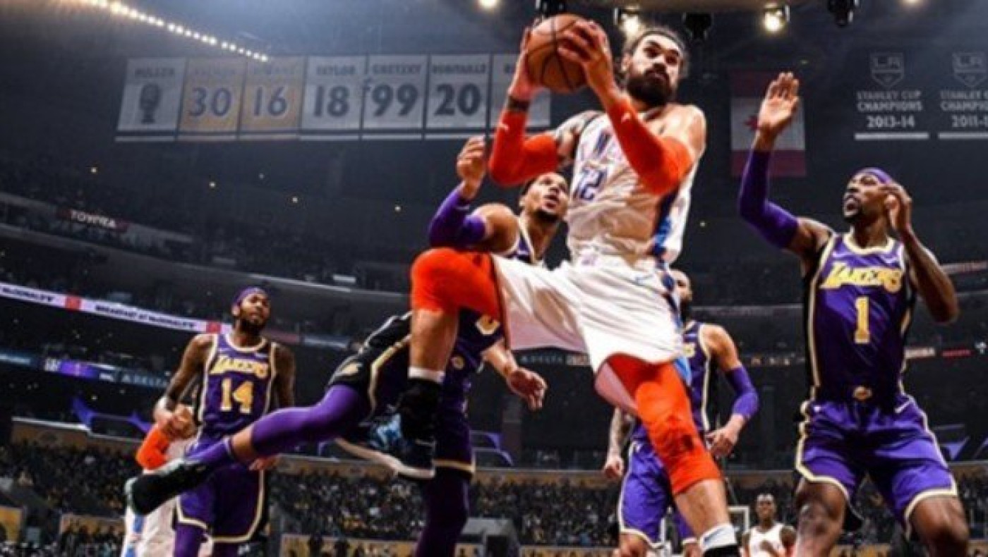 Θρίαμβος των Θάντερ μέσα στο          Λος Άντζελες