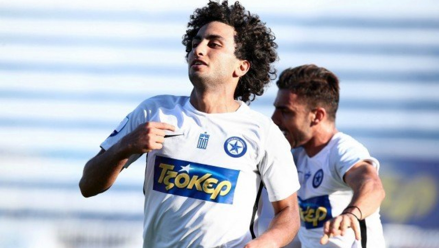 Προβάρει φανέλα βασικού                    ο Ουάρντα