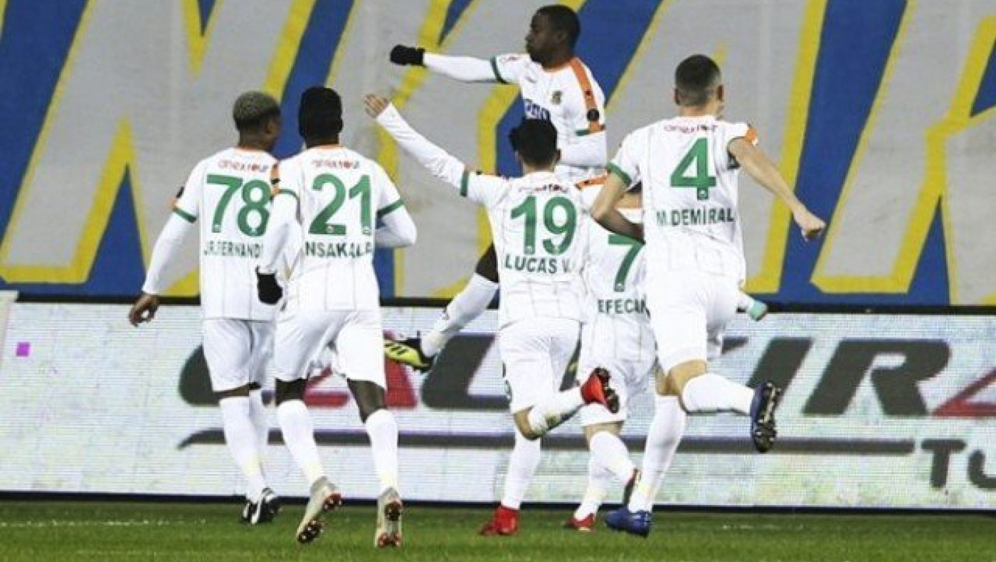 Απίστευτη ΓΚΟΛΑΡΑ από τον Κάμπος επί της Γαλατά! (vid)