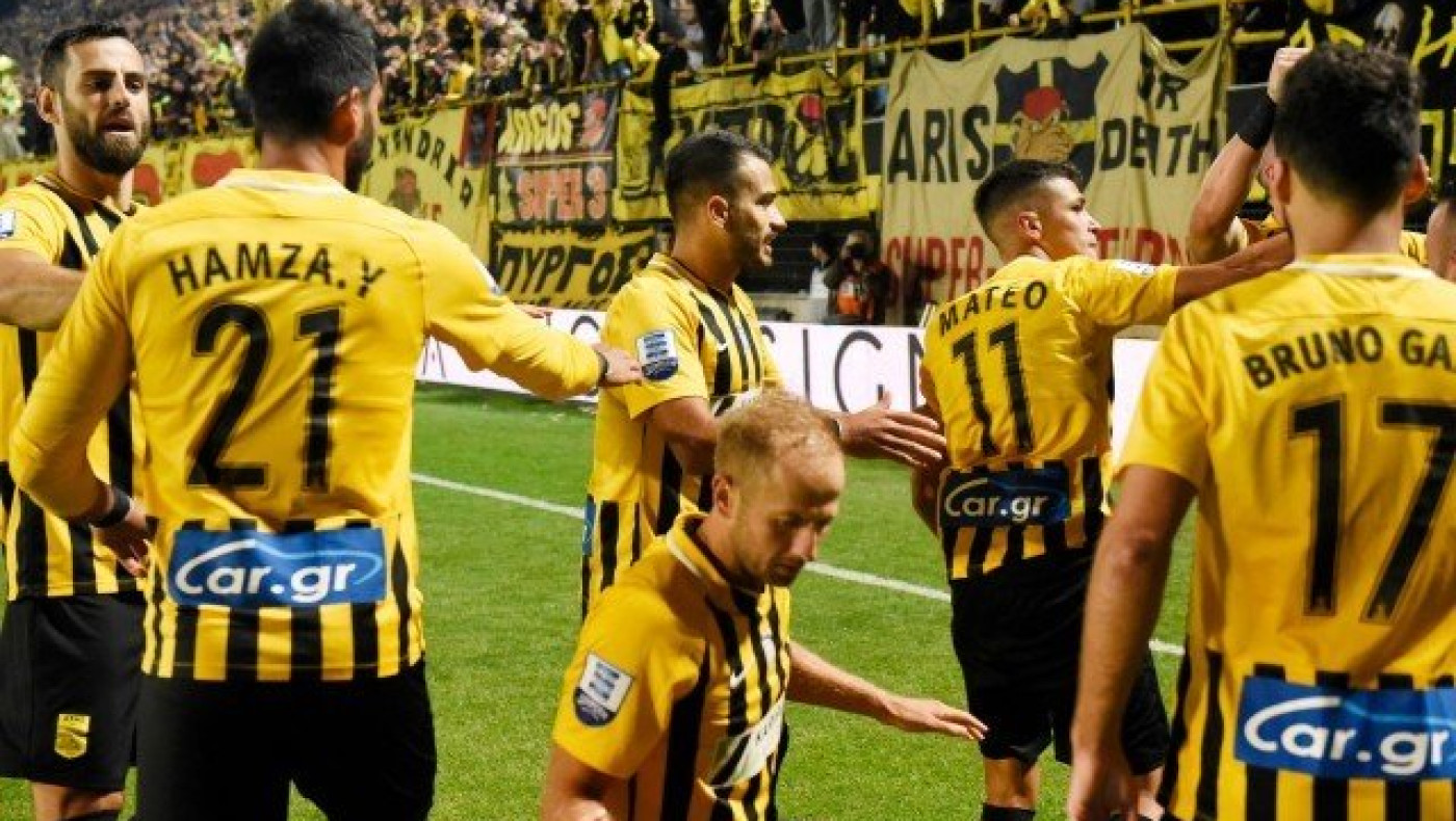 Πάει ανεβασμένος                    και υποψιασμένος