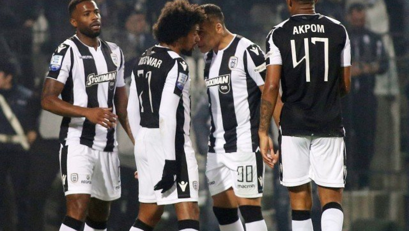 Ο αρχηγός το σύνθημα, Ζαμπά, Μπίσε, Ακπομ το   πάρτι