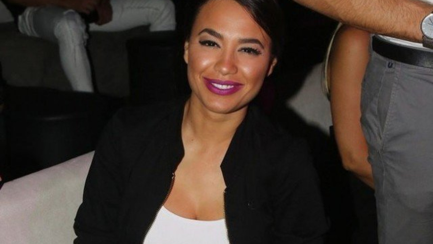 Η Πηνελόπη Πλάκα με μαγιό & αρετουσάριστη - «Προτιμώ να μη στερούμαι»