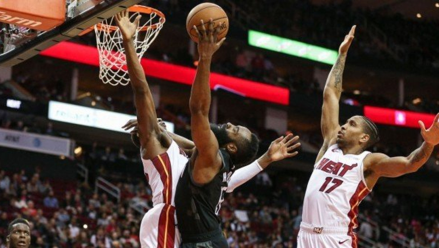 «Διαστημικός» Χάρντεν, «χαστούκια» σε Ουόριορς και Νάγκετς (vids)