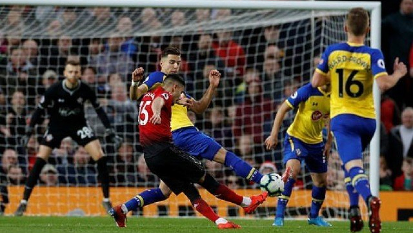 Νίκη-θρίλερ για τη Γιουνάιτεντ, διπλό η            Σίτι!