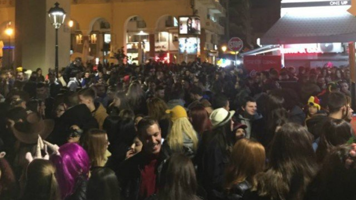 Τσικνοπέμπτη στη Θεσσαλονίκη με... ΠΑΟΚ, πυρσούς και συνθήματα (vid)