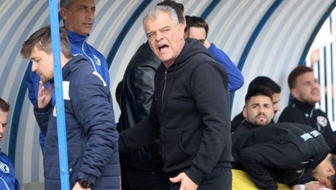 Πρώτη           του  ισοπαλία    σε            ντεμπούτο