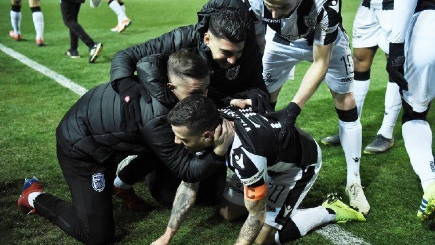 Η αποθέωση                του Πέλκα στον αρχηγό του! (pic)