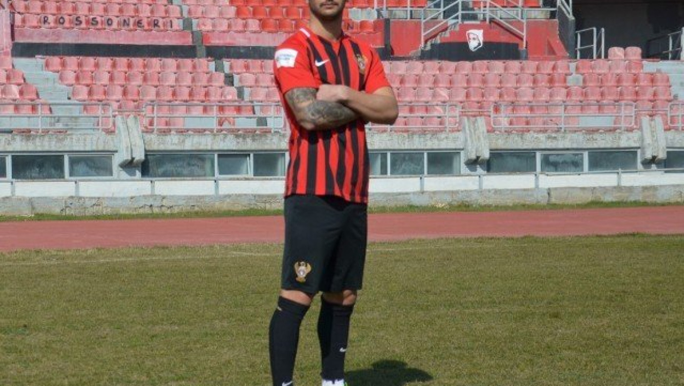 Αποδέχθηκε το challenge και πέτυχε καλάθι με το... πόδι ο Δημητριάδης!