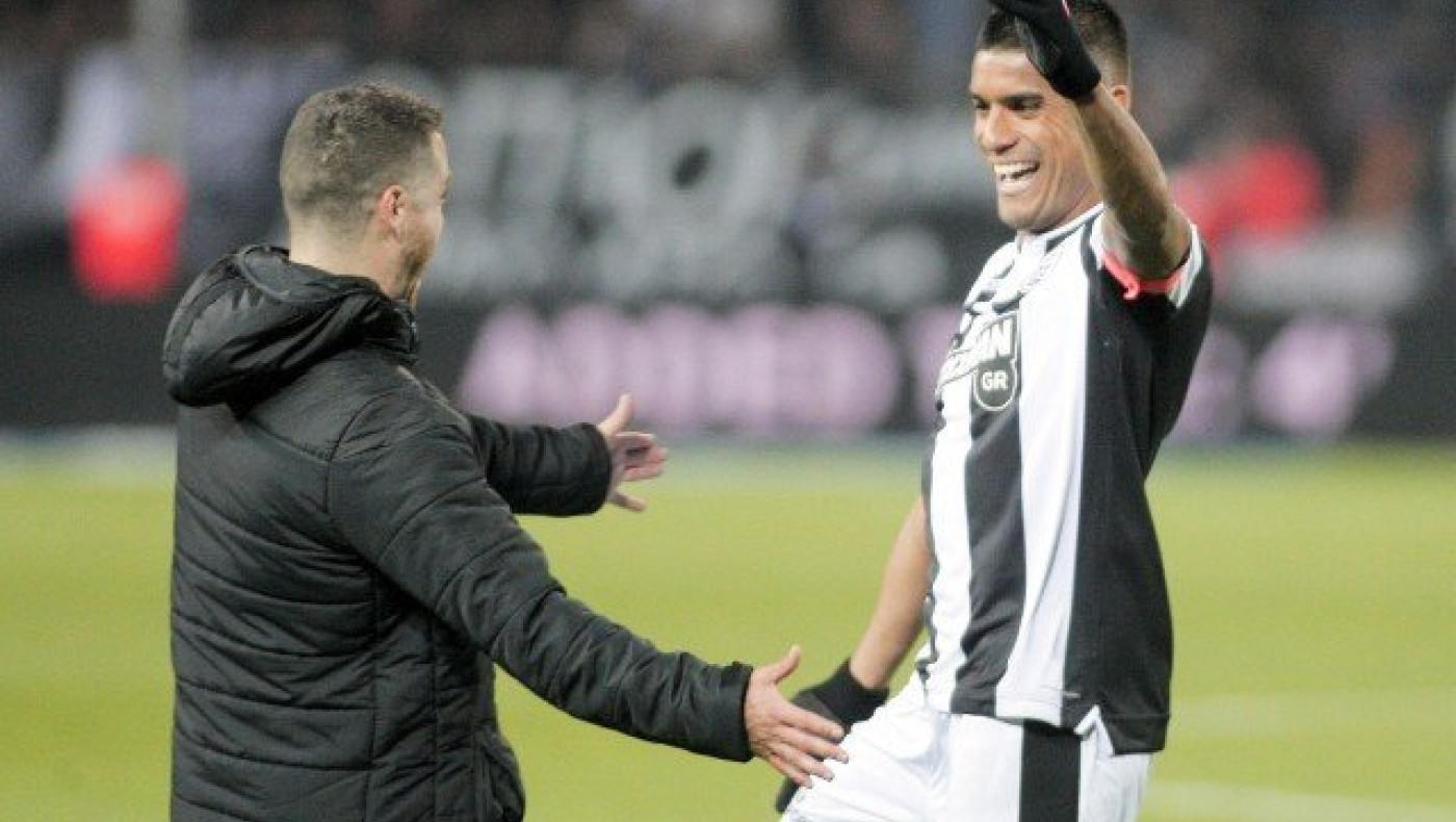 Χρυσό αμυντικό      «δίδυμο» ευρωπαϊκών προδιαγραφών