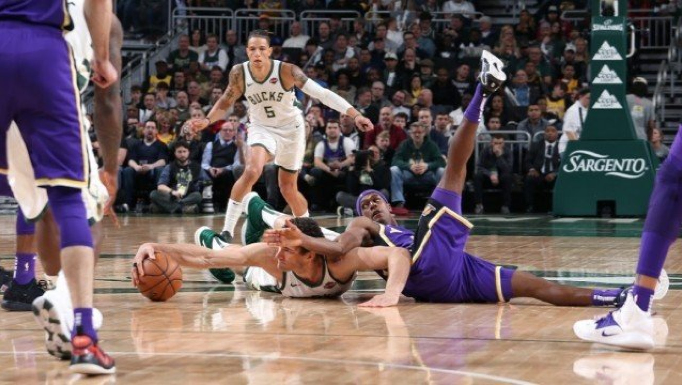 Νίκη χωρίς Γιάννη οι Μπακς, «διπλά» για Ρόκετς, Σίξερς, Ουόριορς (vid)