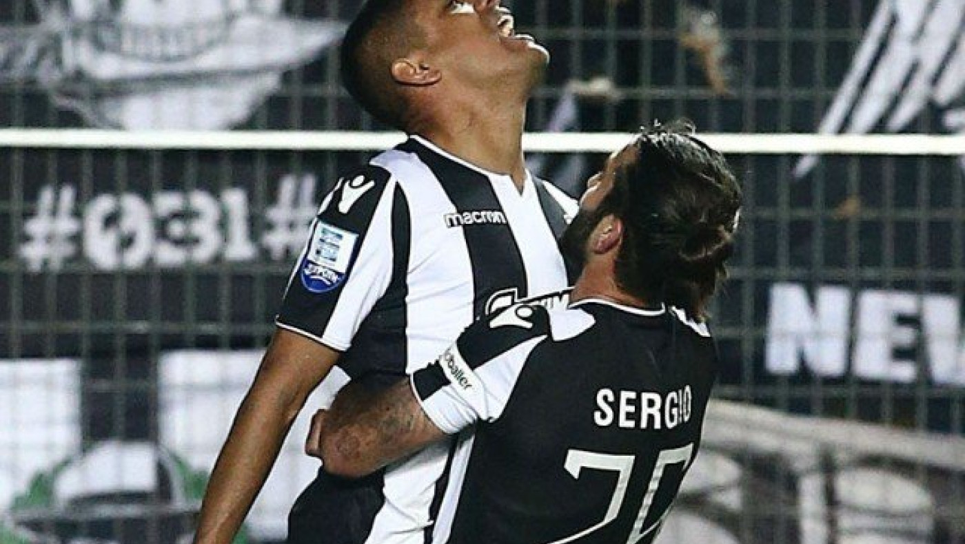 Δείπνο και χαμόγελα για Μάτος και Ολιβέιρα                 (pic)