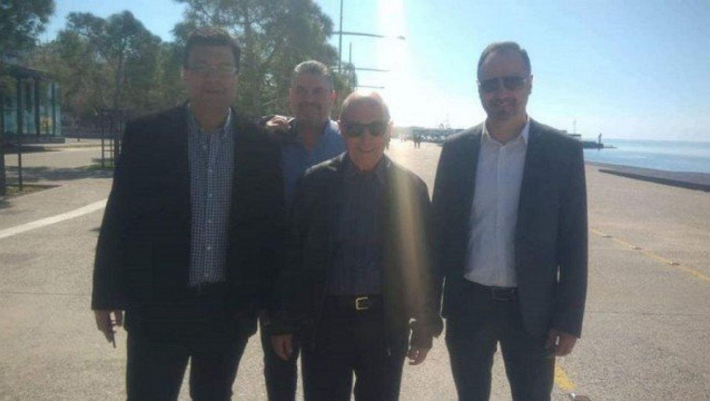 Ο Κώστας Σημίτης για... βόλτα στη Νέα Παραλία Θεσσαλονίκης  (ΦΩΤΟ)