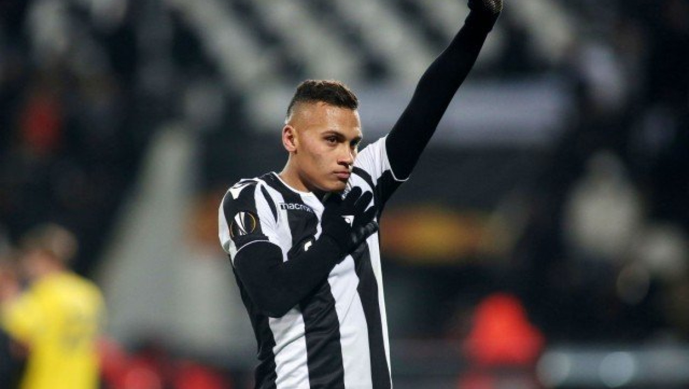 Οι ευχές του Ζαμπά στον τεράστιο         Ροναλντίνιο!