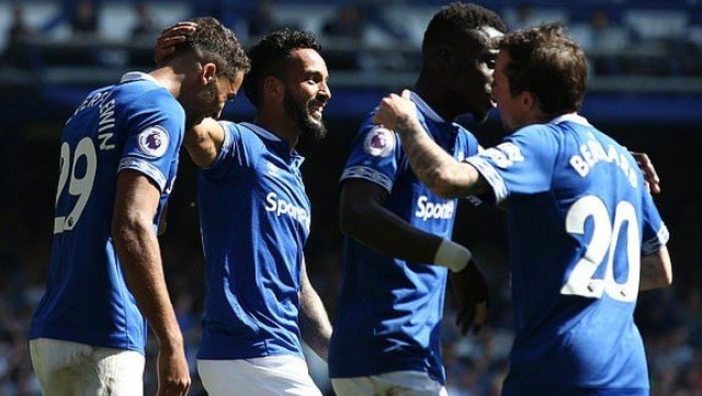 Η Έβερτον υπέταξε τη                   Γιουνάιτεντ!