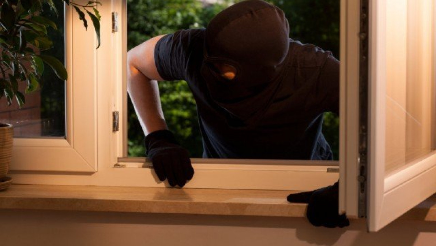 Θεσσαλονίκη:Διαρρήκτης τραυματίστηκε πέφτοντας σε φωταγωγό στη Νεάπολη