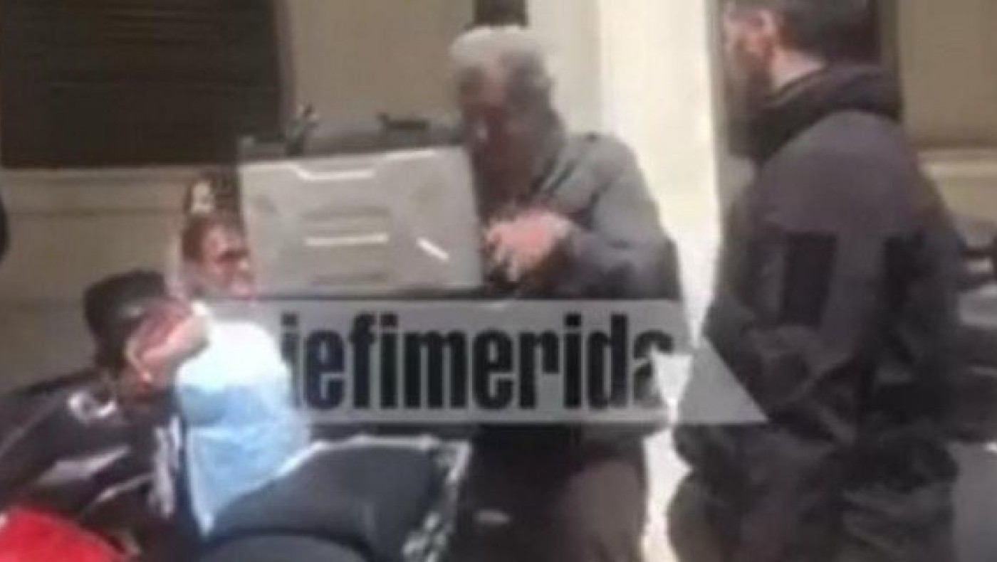 Αποδοκίμασαν τον Πολάκη: «Πάρε την ντουντούκα και έλα, κότα» (BINTEO)