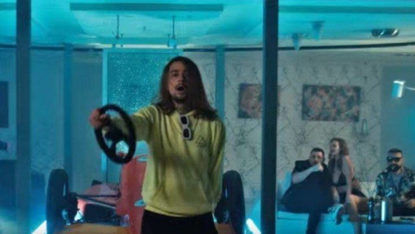 Η Διεθνής Αμνηστία «τρολάρει»... τον Sin Boy και το «Mama»!