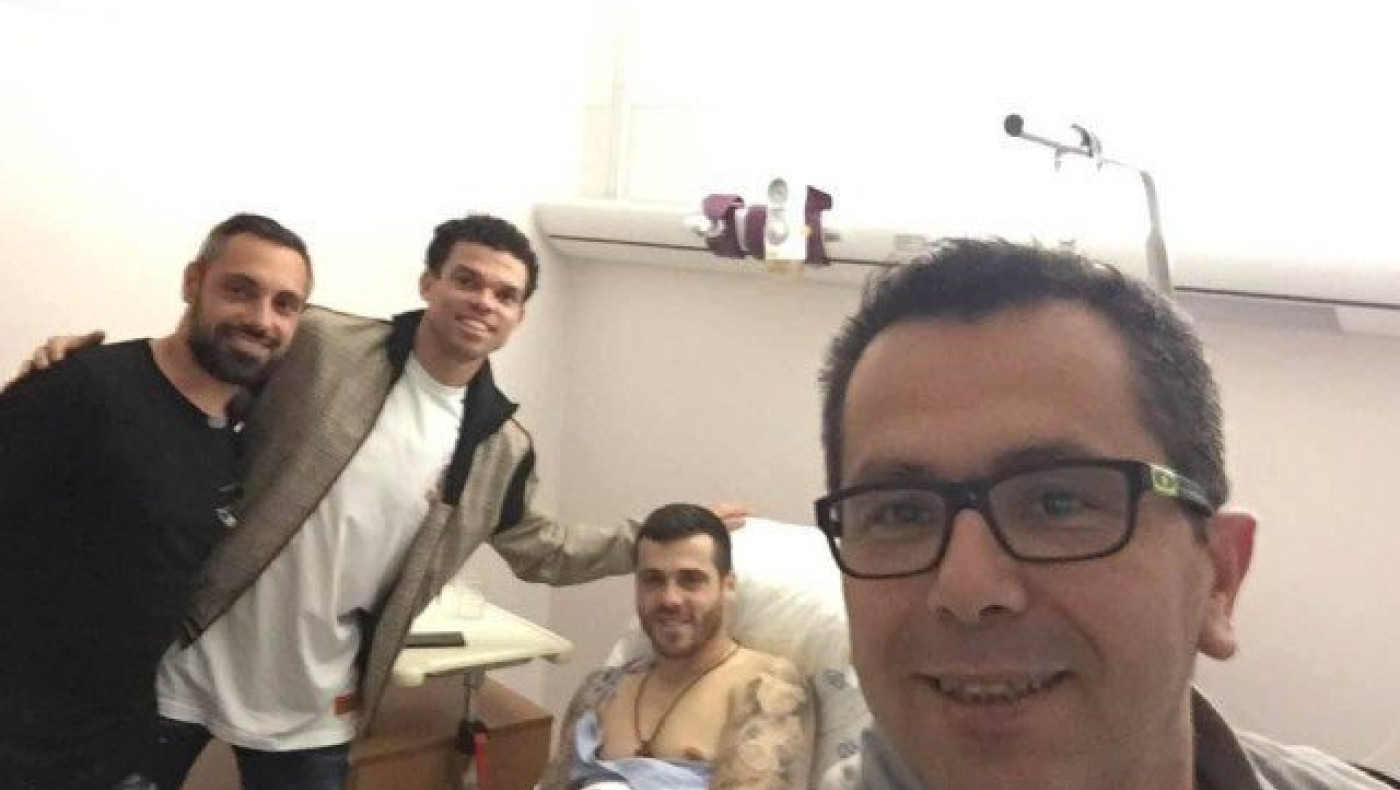 Ο... σκληρός Πέπε επισκέφθηκε τον Βιεϊρίνια μετά το χειρουργείο (pic)