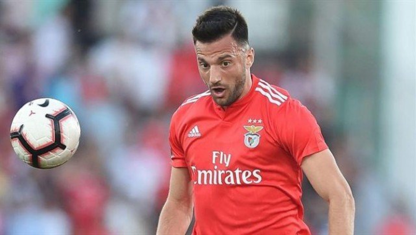 O Κοεντράο του κατέβασε το σορτσάκι, ο Σάμαρης του έδειξε το σήμα! vid