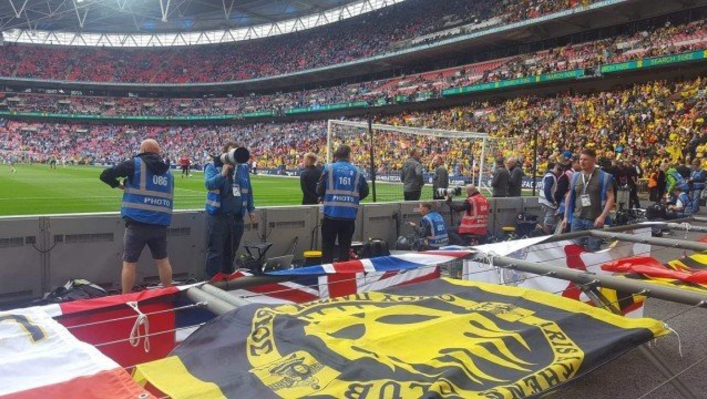 Χρώμα...              Άρη στον τελικό του Κυπέλλου Αγγλίας!