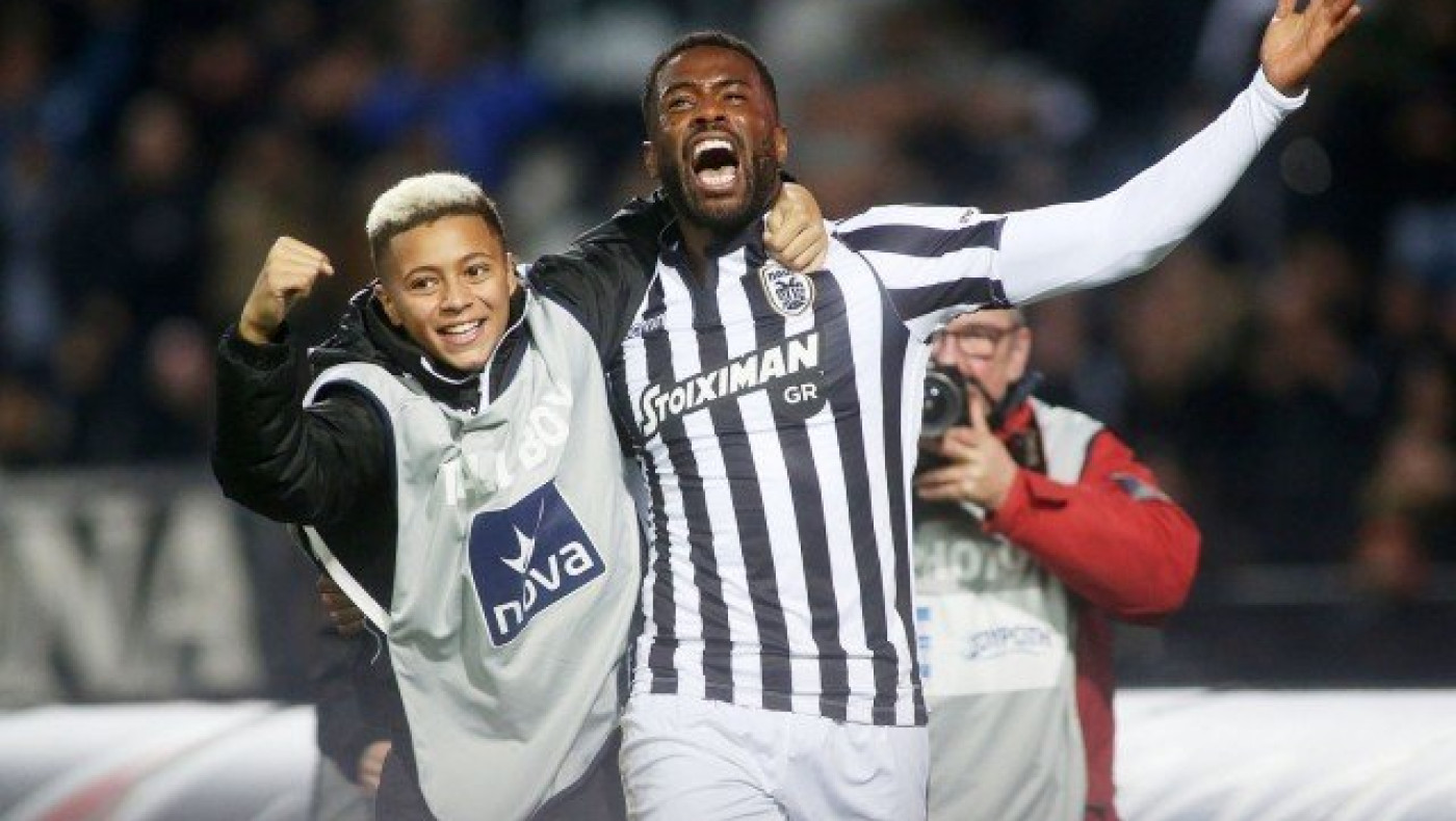 Αποχαιρετούν τον γιο του Βαρέλα οι φίλοι του     (pic)