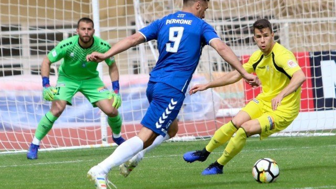 Στα υπόψη η   περίπτωση     Περόνε και η επιθυμία...