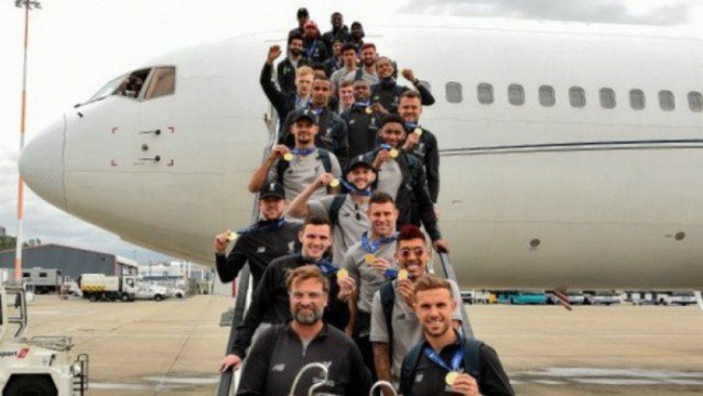 LIVE: Η άφιξη των πρωταθλητών Ευρώπης στο Λίβερπουλ! (ΒΙΝΤΕΟ)