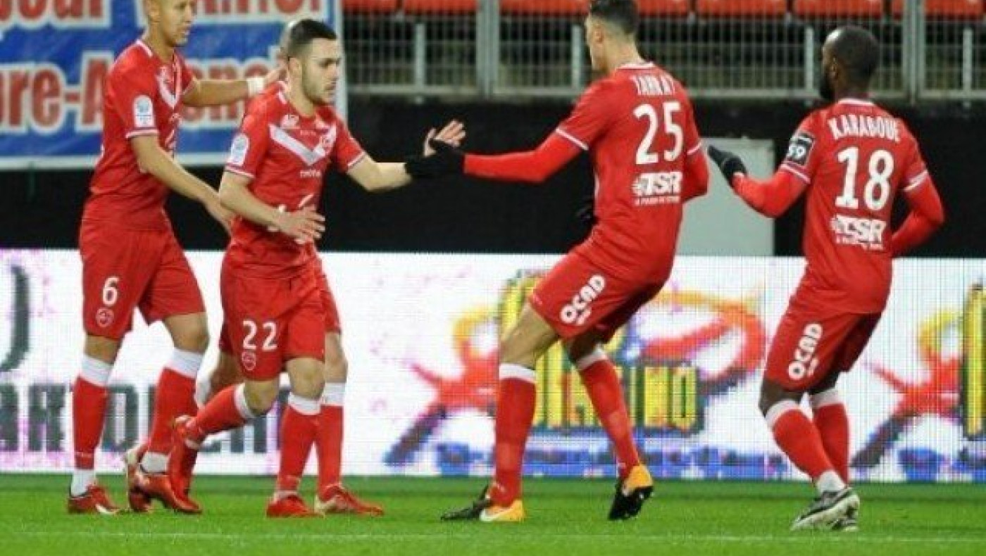 LIRA 100: Με καλή παράδοση η                          Σπάρτα Ρότερνταμ