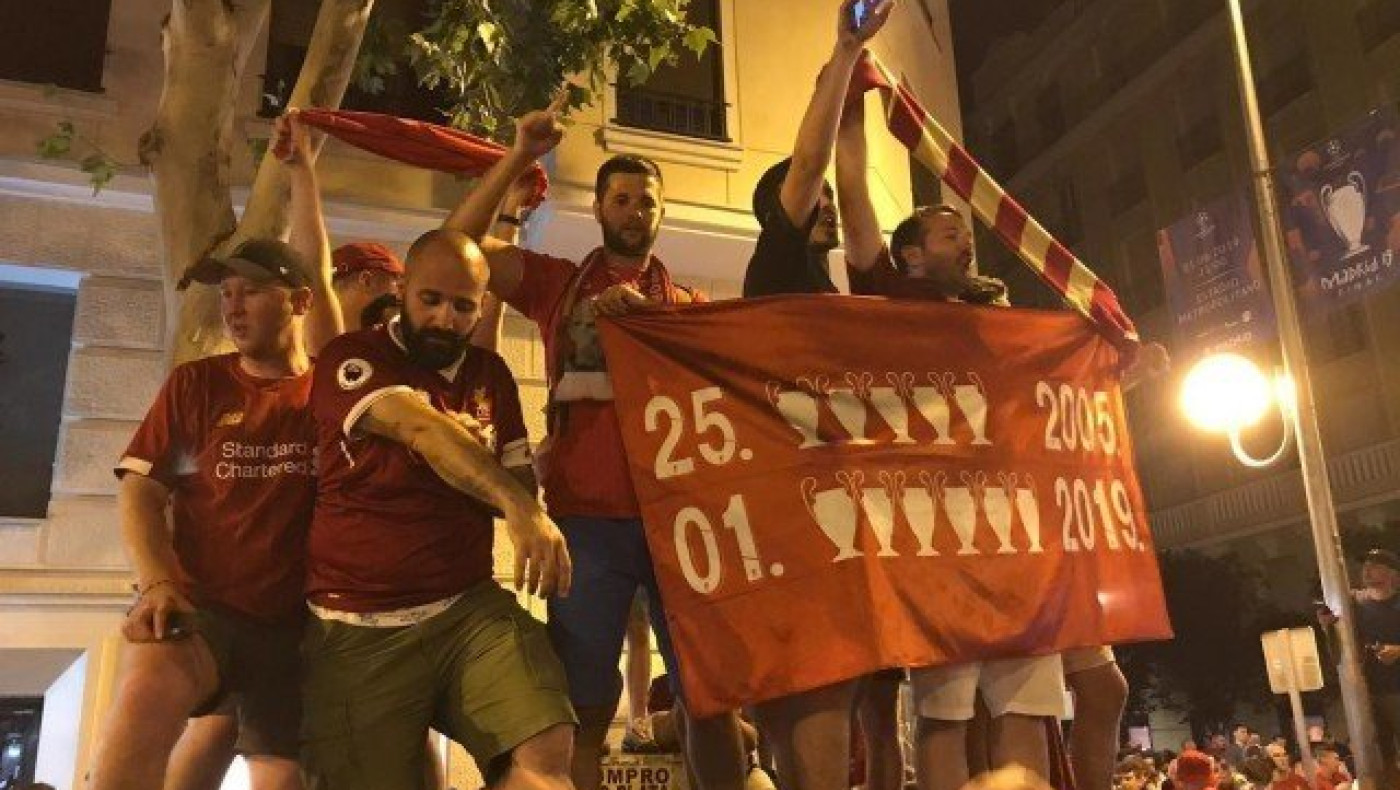 Συνελήφθη οπαδός της Λίβερπουλ που αυνανιζόταν δημοσίως (vid)