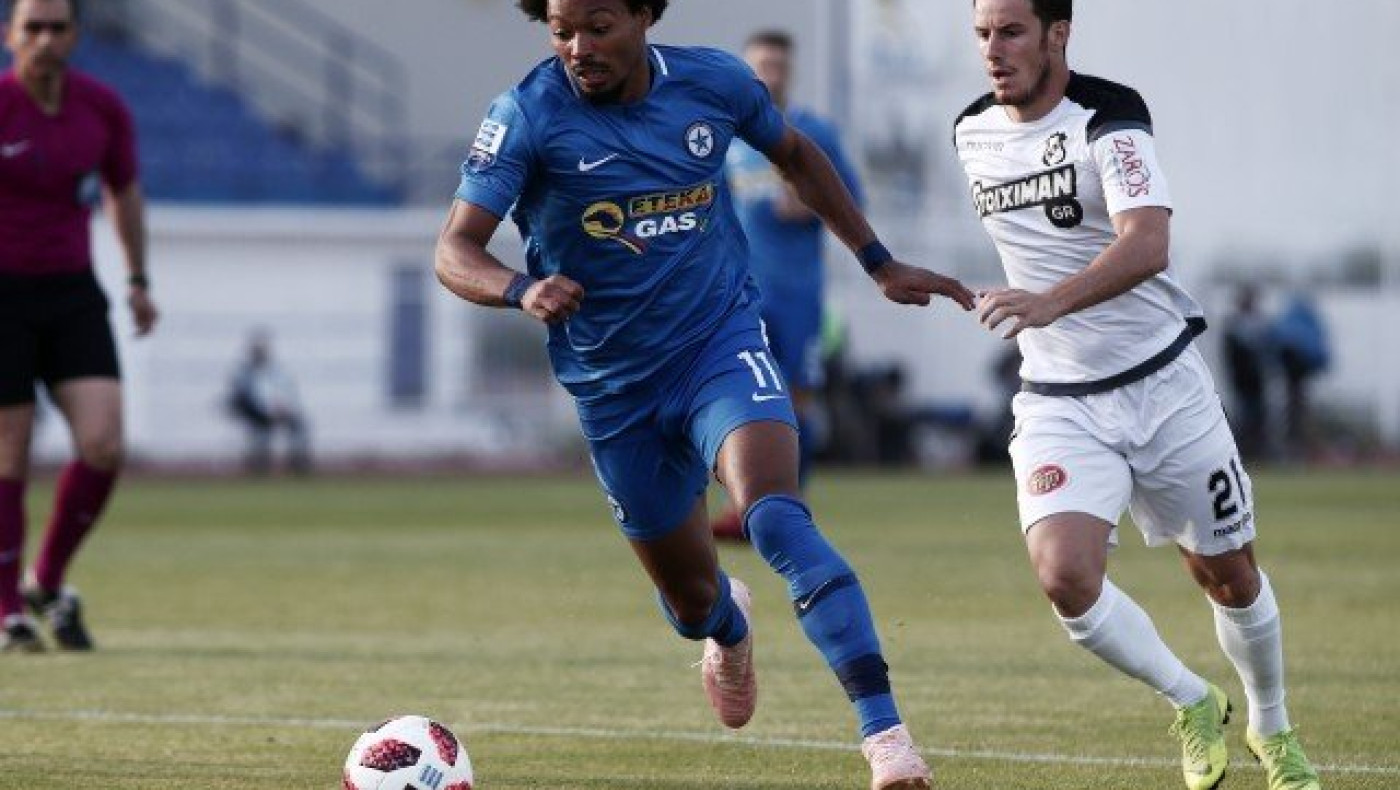 Στο παιχνίδι για                              Μπρούνο