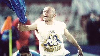 «Πληρώνει τις βλακείες»