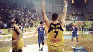 Πίεση προς  Πελεκάνο