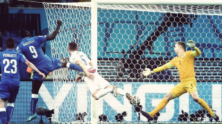 Τους βρήκε... Άγγλους και τους «εκμεταλλεύτηκε»