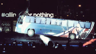 Έσπασαν το πούλμαν της Γαλλίας (video)