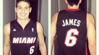 Τζέιμς αποθεώνει... Τζέιμς