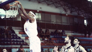 Ήττα... χωρίς αγώνα και αγωνία για Κούπερ