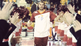 Ανανέωσε ο Κακιούζης