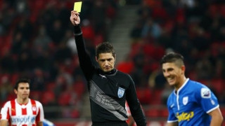 Δείτε πως ο Αρετόπουλος γονάτισε τον ΠΑΣ με γκολ οφσάιντ, 2 πέναλτι και αποβολή!