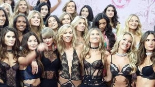 Στα παρασκήνια του σόου της Victoria's Secret